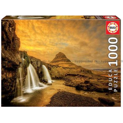 Island: Vandfaldet Kirkjufell i aftenlyset, 1000 brikker