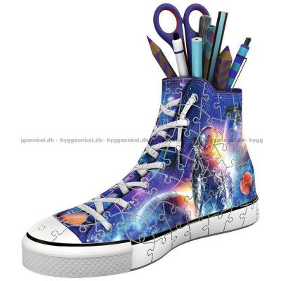 Billede af 3D: Sneaker - Astronaut, 108 brikker