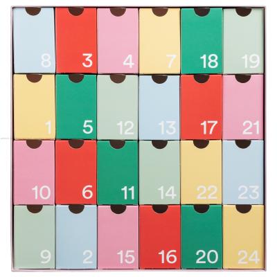 Billede af Julekalender: Det hyggelige julemarked, 24x42 brikker